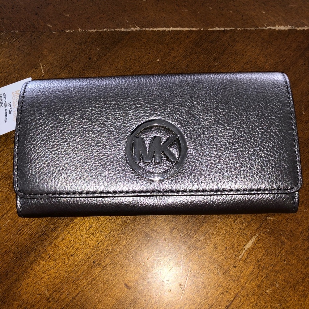 Michael Kor’s Fulton Wallet